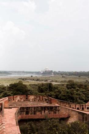 Agra Fort: A Glimpse into History